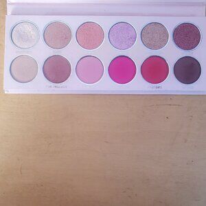 Kylie Cosmetics Valentines Collection Eyeshadow Pallette